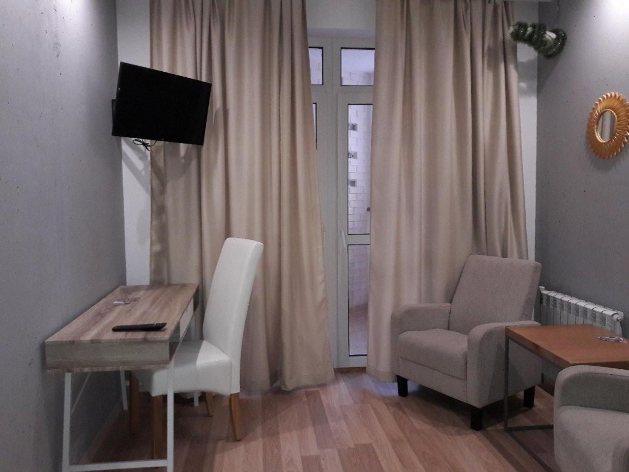 Mini Hotel On Demiivska Киев Екстериор снимка