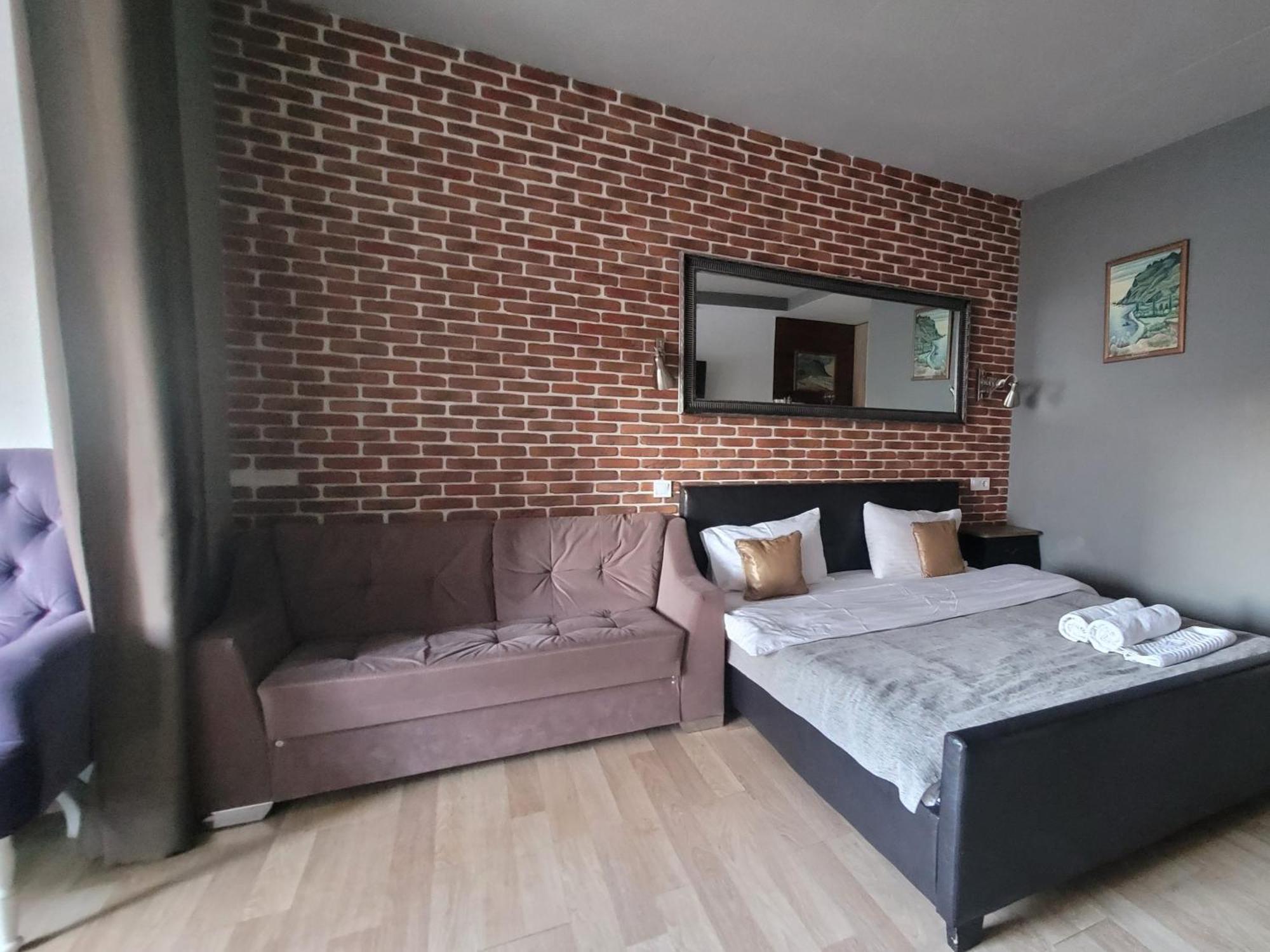 Mini Hotel On Demiivska Киев Екстериор снимка