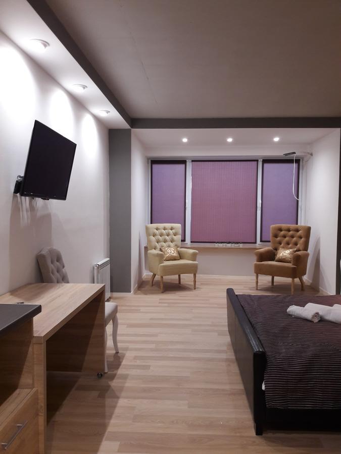 Mini Hotel On Demiivska Киев Екстериор снимка