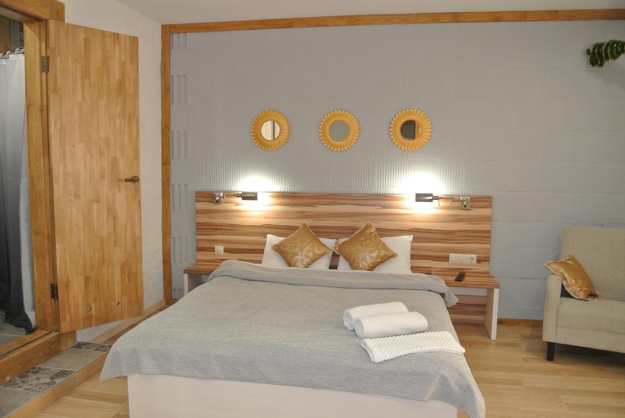 Mini Hotel On Demiivska Киев Екстериор снимка