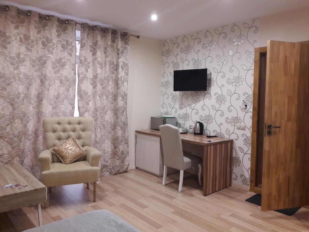 Mini Hotel On Demiivska Киев Екстериор снимка