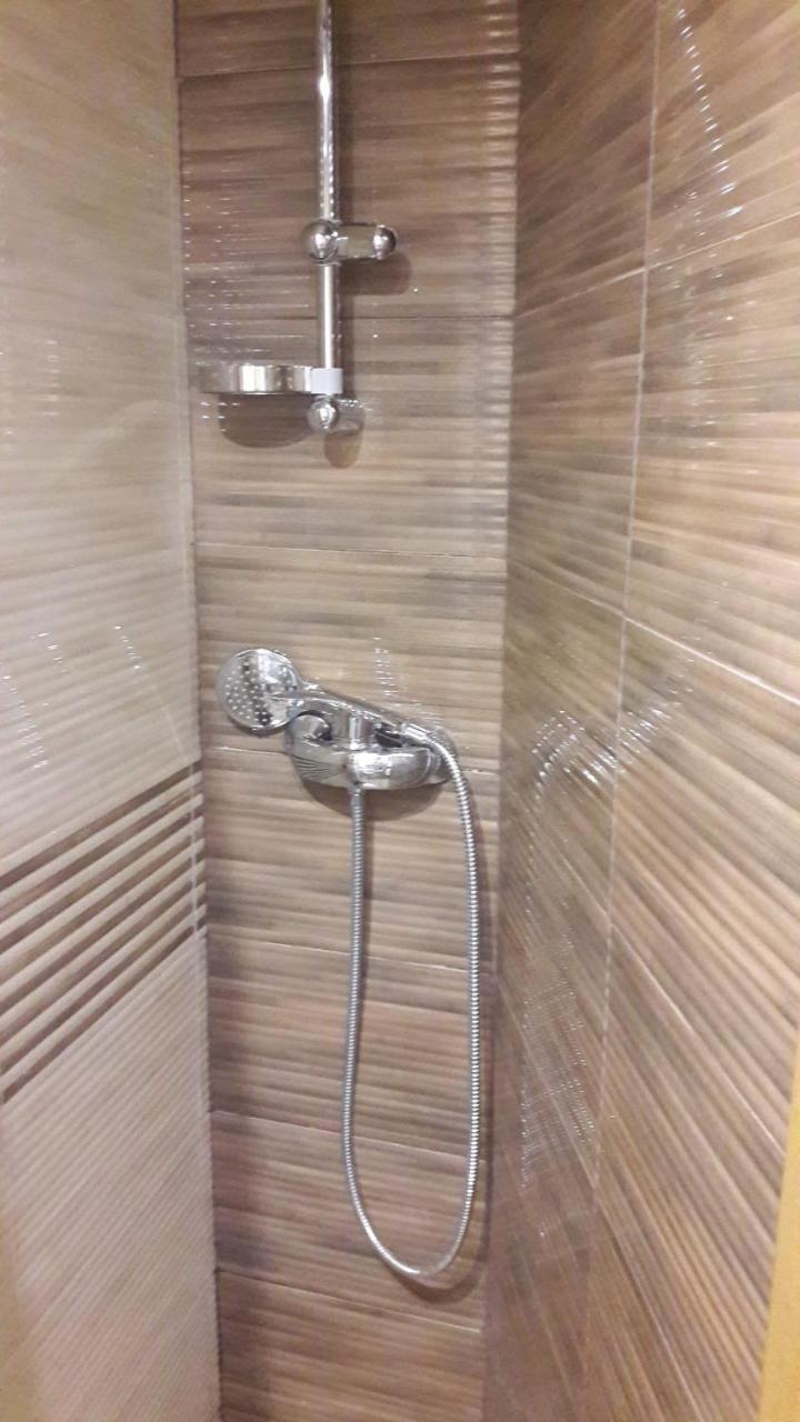 Mini Hotel On Demiivska Киев Екстериор снимка